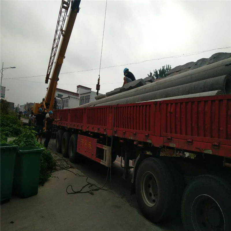 寧波北侖區15米190預應力水泥電線桿裝車