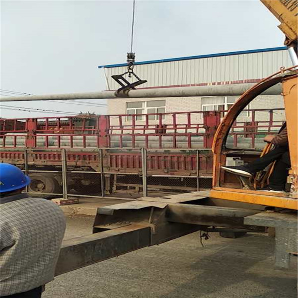 送抵河南駐馬店一車(chē)水泥電桿客戶(hù)反饋很是滿(mǎn)意